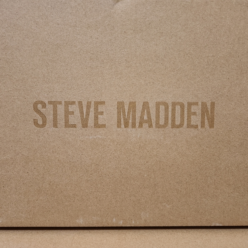 Steve Madden slipons